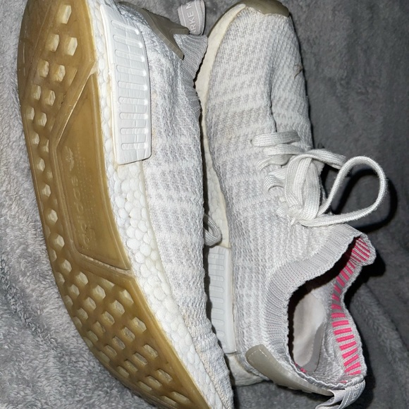 Men’s Adidas Ultraboost - Picture 3 of 3